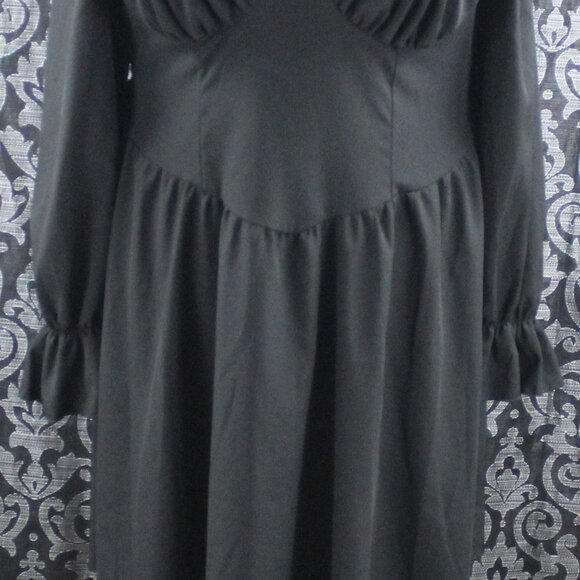 Black Flounce Sleeve Ruched Bust Dress 4X - Picture 4 of 9